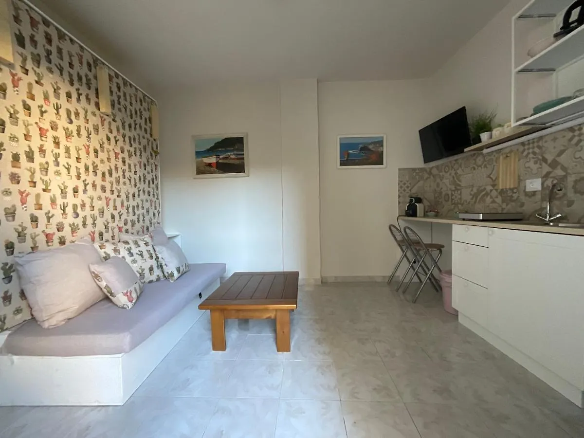 Nova Home Catania 0*,  Italy